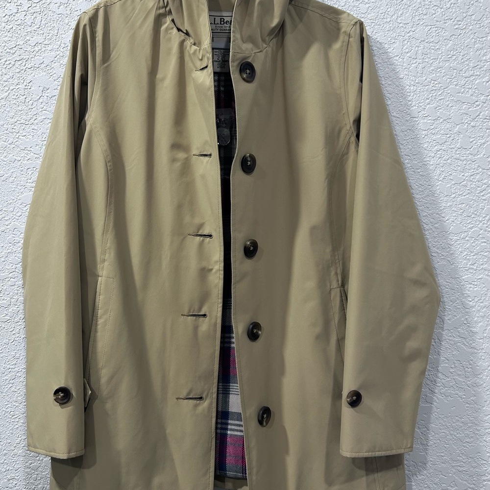 L.L. Bean women’s item 280805 Tan Trench Coat with Plaid Lining